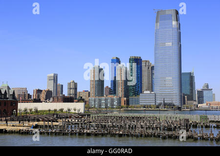 Lo skyline della città di Jersey con Goldman Sachs la torre dalla Ferrovia Centrale del New Jersey Germinal, New Jersey, STATI UNITI D'AMERICA Foto Stock