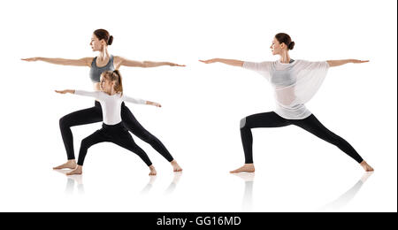 Madre e figlia fare esercizio di home Foto Stock