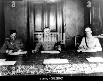 Generale Franchet d'Esperey e General Charpy firma l'armistizio Salonique - Grecia Ottobre 1918 I Guerra Mondiale Vincennes. Museo della Guerra Foto Stock