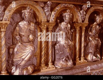 Aachen tesoro il reliquiario di Carlo Magno, ca. 1215. Dettaglio: re Henri IV (1106), Henri V (1125) e Ottone IV (1218). Medioevo Germania Germania / Cattedrale di Aachen Foto Stock