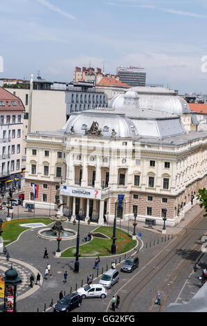 Il Teatro nazionale slovacco e lo storico Edificio opera in Hviezdoslavovo námestie (Hviezdoslavovo Square), Bratislava, Foto Stock