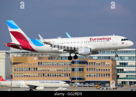 Stoccarda/Germania Marzo 12, 2015:Germanwings A320 all'Aeroporto di Stoccarda. Foto Stock