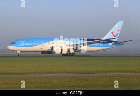 Amsterdam/Netherland Aprile 9, 2016: Boeing 787 da Arke tassare all'Aeroporto di Amsterdam Foto Stock