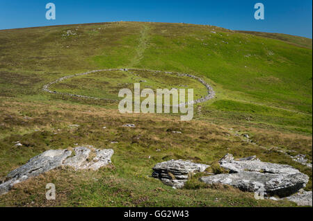 Bronzo Grimspound Agehut cerchio insediamento, vicino Hookney Tor, Dartmoor Devon, Regno Unito. Foto Stock