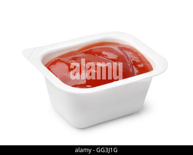 Aprire il ketchup fast food pacchetto dip isolato su bianco Foto Stock