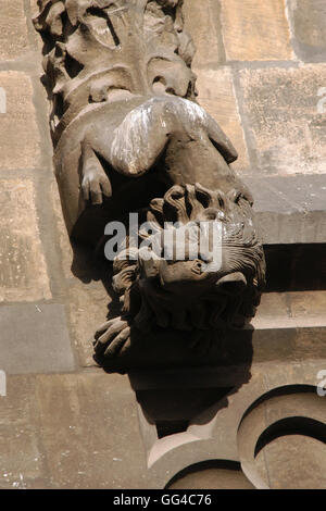 Lion raffigurato sulla Torre della Polvere a Praga, Repubblica Ceca. Foto Stock