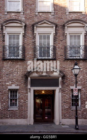 In stile federale, residence su King St. passato downtown Charleston, Carolina del Sud. Foto Stock