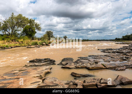 Il grande fiume Ruaha in Tanzania Foto Stock