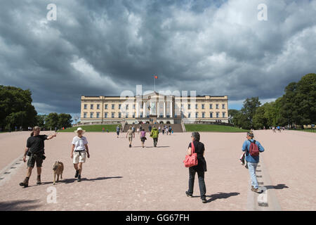 Il Royal Palace, (Kongelige Slott) residenza ufficiale del presente monarca norvegese Re Harald V, Oslo, Norvegia Foto Stock