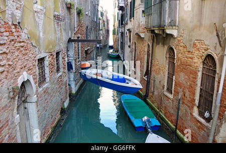 Venezia Italia, stazione dei vigili del fuoco, Rio di Ca' Foscari Foto Stock