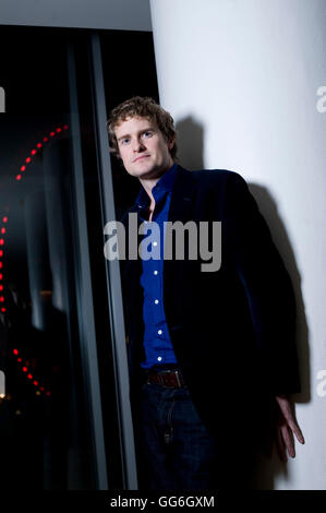 Ritratto di storico britannico, emittente e editorialista del quotidiano Tristram Hunt fotografato presso il Southbank Centre di Londra. Foto Stock