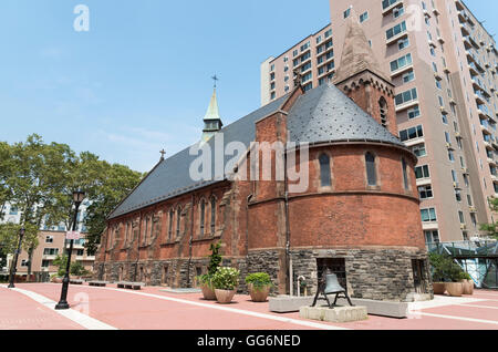 Peculiare cappella del Buon Pastore a Roosevelt Island, New York City. Foto Stock