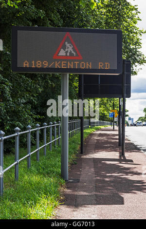 Roadworks segno sulla Great North Road, Newcastle upon Tyne Foto Stock