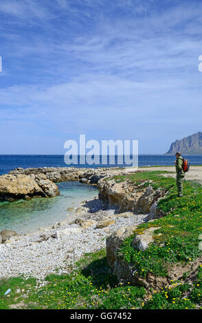 Vista su Cala pompa, Bonagia, Monte Cofano riserva naturale, Sicilia Foto Stock