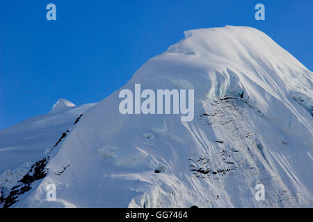 Cime coperte di neve della mera sistema picchi Foto Stock