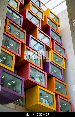 Vista interna della nuova Queen Elizabeth University Hospital di Glasgow , Regno Unito Foto Stock