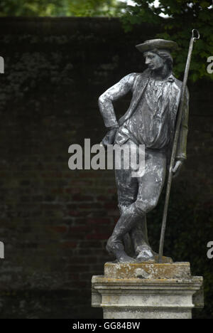 Statua nei giardini di Burton Agnese Hall, Driffield, East Yorkshire Foto Stock