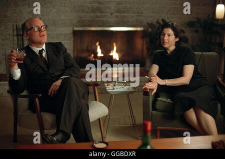 CAPOTE USA 2005 Bennett Miller Truman Capote (Philip Seymour Hoffman) e nelle Harper Lee (KATHERINE KEENER) Regie: Bennett Miller Foto Stock