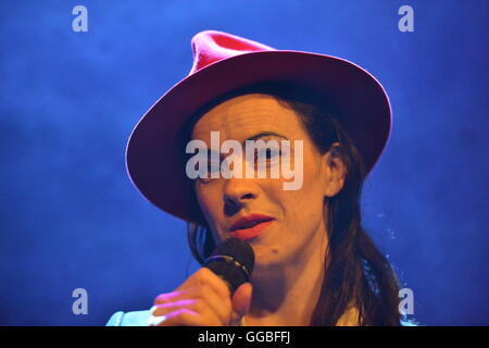 Camille O'Sullivan: il sogno Carny al Edinburgh Fringe Underbelly premere AVVIARE 2016 Foto Stock