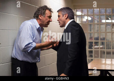 Michael Clayton / Arthur Edens (Tom Wilkinson) e Michael Clayton (George Clooney) Regie: Tony Gilroy aka. Michael Clayton Foto Stock