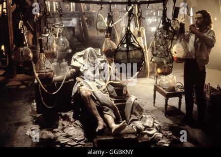 MARY SHELLEY"S FRANKENSTEIN / Mary Shelley"s Frankenstein USA 1994 / Kenneth Branagh Der geniale aber skrupellose Wissenschaftler Victor Frankenstein (Kenneth Branagh) erschafft nach zahlreichen fehlgeschlagenen Versuchen eine Kreatur schreckenerregende... Regie: Kenneth Branagh aka. Mary Shelley"s Frankenstein Foto Stock