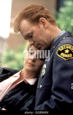 Bacio di morte / Bacio della morte USA 1995 / Barbet Schroeder Szene: Bev (HELEN HUNT) sorgt sich um Jimmy (DAVID CARUSO), der durch einen mißglückten Überfall wieder einmal im Knast landet. Regie: Barbet Schroeder aka. Bacio della morte Foto Stock