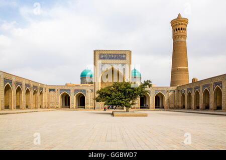 Geografia / viaggi, Uzbekistan, Bukhara, Kalyan moschea, costruito 1514, vista esterna, cortile interno, Additional-Rights-Clearance-Info-Not-Available Foto Stock