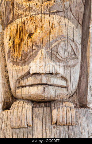 Antico Totem Inuit in Alaska Foto Stock