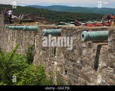 Ticonderoga, New York, Stati Uniti d'America. Luglio 24, 2016. All'interno di Fort Ticonderoga sulle rive del lago Champlain in estate Foto Stock