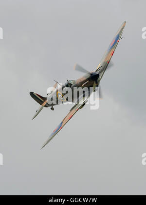 Spitfire P7350 BBMF presso il Royal International Air Tattoo 2016 Foto Stock