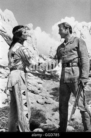 WINNETOU III / BRD/Jugoslawien 1965 / Harald Reinl Szene mit PIERRE BRICE (Winnetou) und LEX BARKER (Old Shatterhand) Regie: Harald Reinl Foto Stock