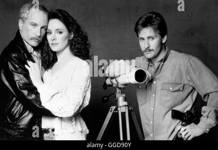 DIE NACHT HAT VIELE AUGEN / Stakeout USA 1987 / John Badham Bild: Richard Dreyfuss (Detective Chris Lecce), MADELEINE STOWE (Maria McGuire, Emilio Estevez (Detective Bill Reimers) Regie: John Badham aka. Stakeout Foto Stock