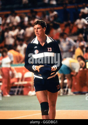 Stati Uniti d'America #13 Pat Powers, uomini 1984 Olympic squadra di pallavolo Foto Stock