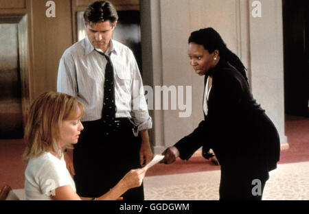 TIEF WIE DER OZEAN / l'estremità profonda dell'Oceano USA 1999 / Ulu Grosbard Szene mit Michelle Pfeiffer (Beth), Treat Williams (Pat), Whoopi Goldberg (caramelle) Regie: Ulu Grosbard aka. L'estremità profonda dell'oceano Foto Stock