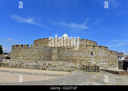 Il castello di trattativa, Kent, fu costruito per ordine del re Enrico VIII ed è uno dei più raffinati Tudor castelli di artiglieria in Inghilterra Foto Stock