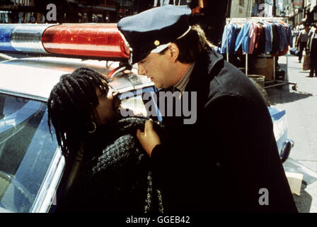 JUMPIN' JACK FLASH / Jumpin' Jack Flash USA 1986 / il Marshall del penny Szene mit Whoopi Goldberg Regie: il Marshall del penny aka. Jumpin' Jack Flash Foto Stock