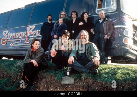 Ancora CRAZY / ancora Crazy GB 1998 / Brian Gibson Die Rockmusiker' strano frutta " gehen auf Tour: oben - Jimmy chiodo, Bill Nighy, HELENA BERGSTRÖM, STEPHEN REA, JULIET AUBREY, TIMOTHY SPALL, unten - RACHEL STIRLING, HANS MATHESON, BILL CONOLLY/ Regie: Brian Gibson aka. Ancora Crazy Foto Stock