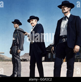 DIE FÜNF GEÄCHTETEN / ora della pistola USA 1967 / John Sturges SAM MELVILLE, JASON ROBARDS, James Garner in 'Die fünf Geächteten', 1967./ Regie: John Sturges aka. Ora della pistola Foto Stock