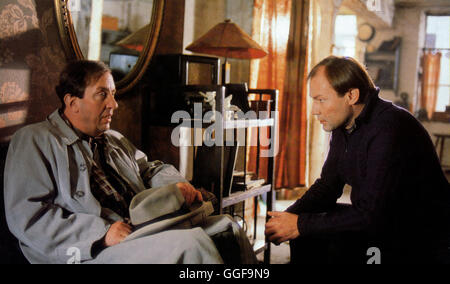 GEORG ELSER - EINER AUS DEUTSCHLAND / BRD 1989 / Klaus Maria Brandauer VADIM GLOWNA (Kaufmann), Klaus Maria BRANDAUER (Elser) Regie: Klaus Maria Brandauer Foto Stock