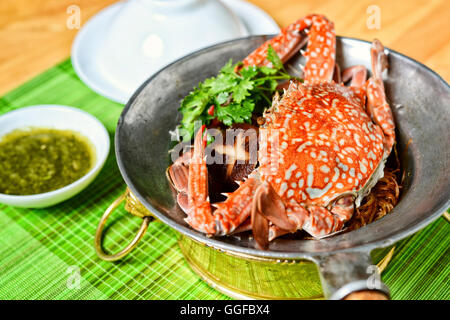 Il vietnamita hot pot di granchio di mare Foto Stock