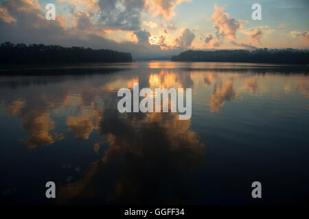 Fiume Connecticut sunrise, Middletown Lions Park, Middletown, Connecticut Foto Stock