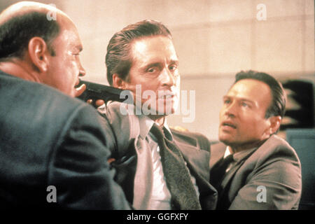 Istinto di base / basic instinct USA 1992 / Paul Verhoeven Szene mit Michael Douglas, basic instinct, 1992. Regie: Paul Verhoeven aka. Istinto di base Foto Stock