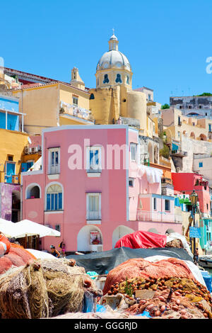 L'Italia, il Golfo di Napoli, Isola di Procida - Villaggio Corricella. Foto Stock