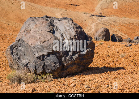 Geografia / viaggi, Spagna, Huevos del Teidedel Teide, uova del Teide, Palline lava, Montana Blanca, Pico del Teide Teidedel, 8m, il Parque Nacional de la lettura de Las Cañadas del Teide Teidedel, Parco Nazionale di Teide Patrimonio naturale UNESCO, Tenerife, Isole Canarie, Freedom-Of-Panorama Foto Stock