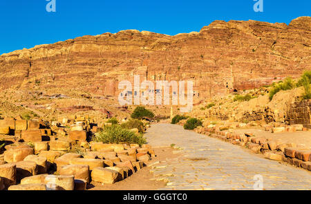 Vista delle tombe reali di Petra, patrimonio mondiale dell UNESCO Foto Stock