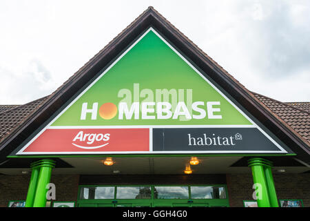 I posti di lavoro e chiusura negozio timori come Homebase, la catena di fai-da-te, è venduto per £ 1 al capitale Hilco. Foto Stock