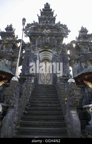 Capmus di Pura Besakih temple, Indonesia. Tempio complesso nel villaggio di Besakih sulle pendici del Monte Agung a Bali orientale, Foto Stock