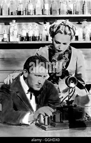 DER GROSSE Edison Edison / l'uomo USA 1940 / Clarence Brown Szene mit Thomas A. Edison (Spencer Tracy) und Maria Stilwell (RITA JOHNSON). Regie: Clarence Brown aka. Edison l'uomo Foto Stock