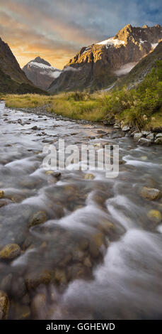Montare Talbot, Alpi, il Parco Nazionale di Fiordland, Southland, Isola del Sud, Nuova Zelanda Foto Stock