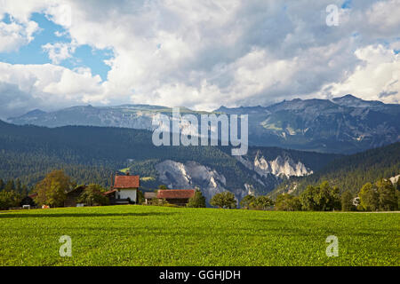 Vista in Rheinschlucht a Carrera, Ruinaulta Canyon, Vorderrhein, Reno nel Canton Grigioni, Svizzera, Europa Foto Stock